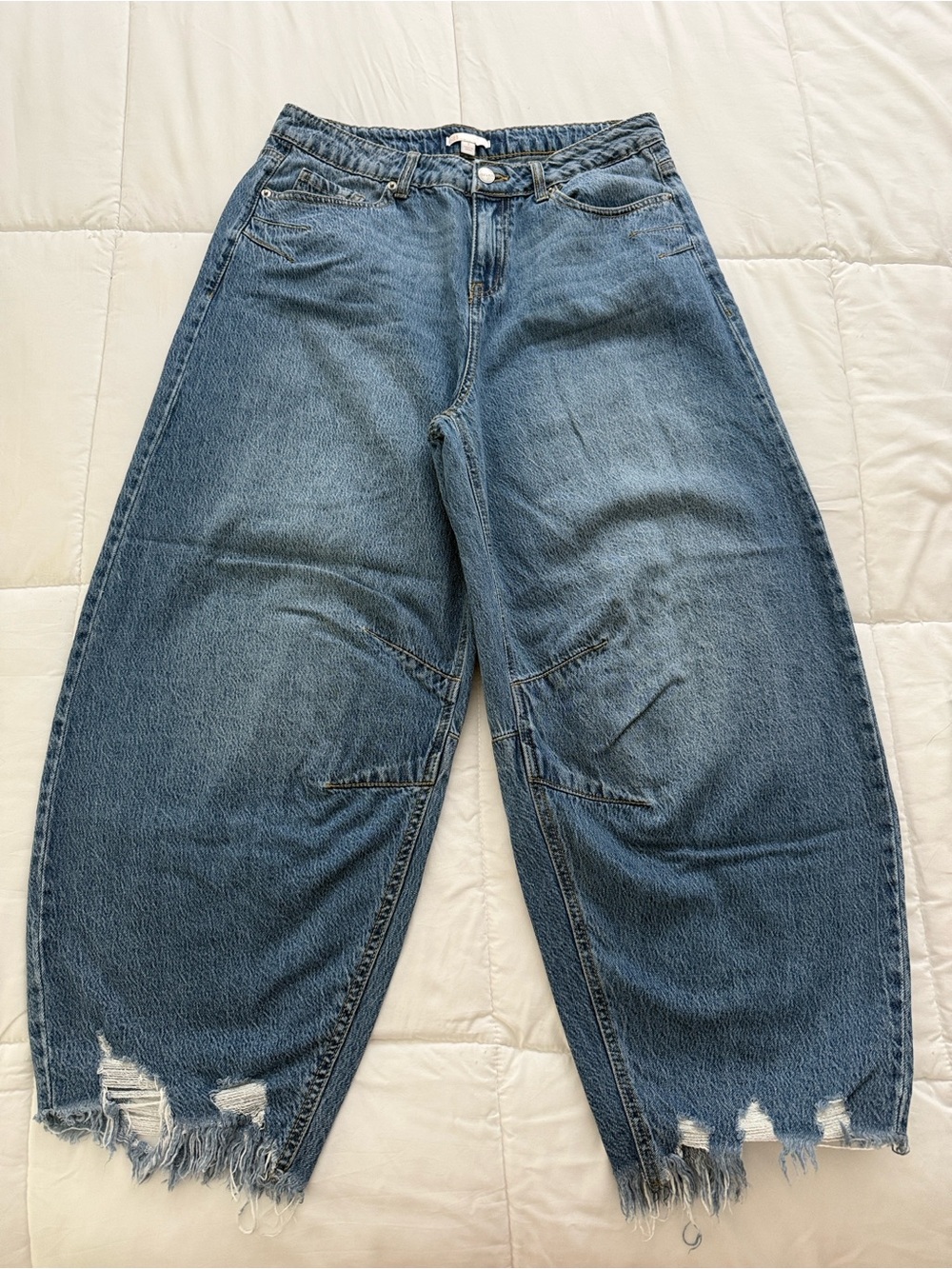 Women’s Wide-Leg Barrel Jeans